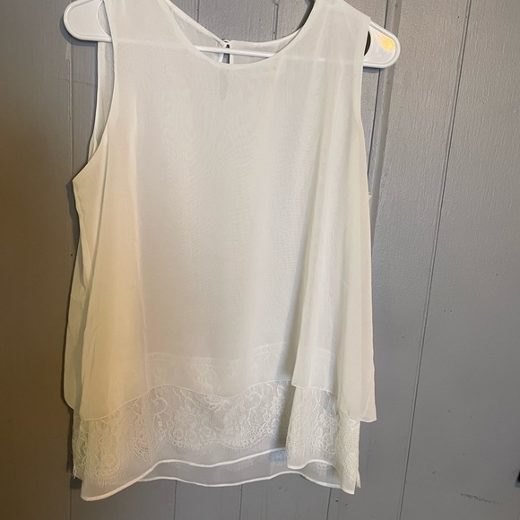 Calvin Klein Tops - Calvin Klein Size Large White Sleeveless With Lacy Underlay Super Nice